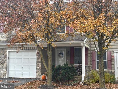 132 Quincy Ave, State College, PA, 16801-7464 | Card Image