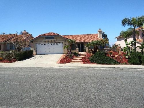 2768 Avalon Ave, Carlsbad, CA, 92010-7915 | Card Image