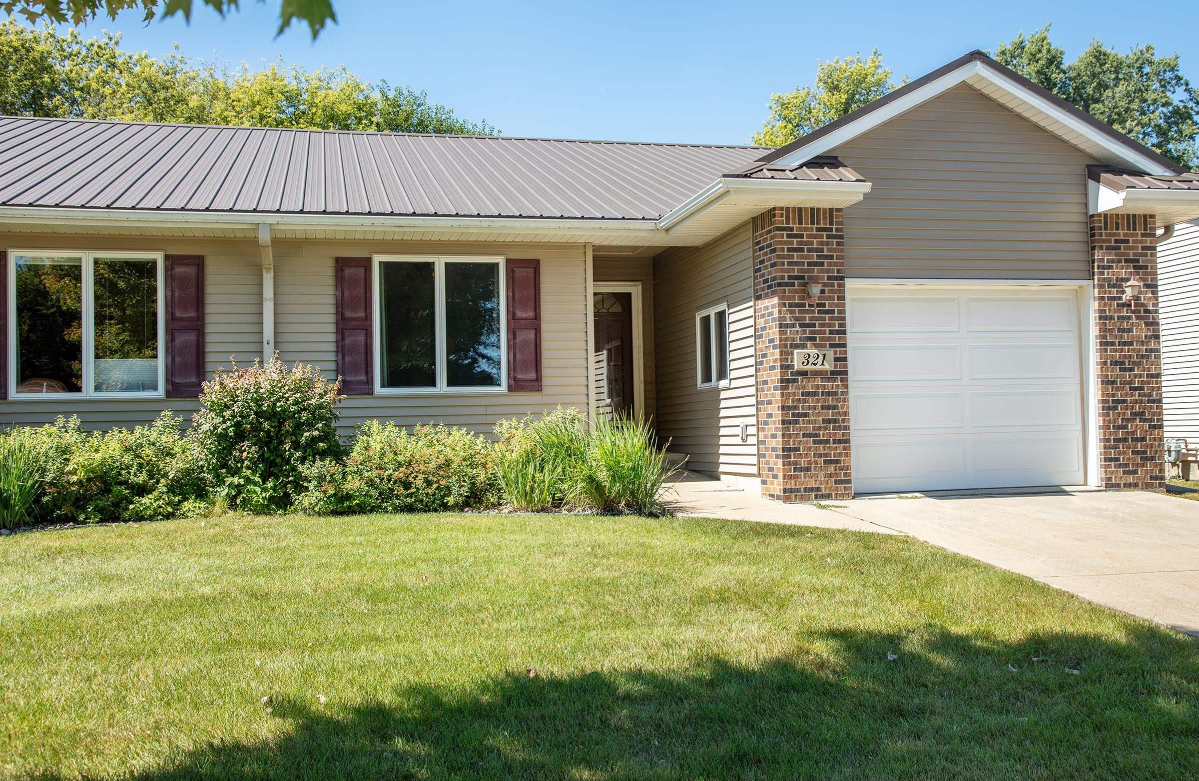 Park 26th St, Waverly, IA 50677