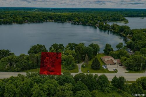 VL 1 Grand River Avenue, Green Oak Township, MI, 48116 | Card Image