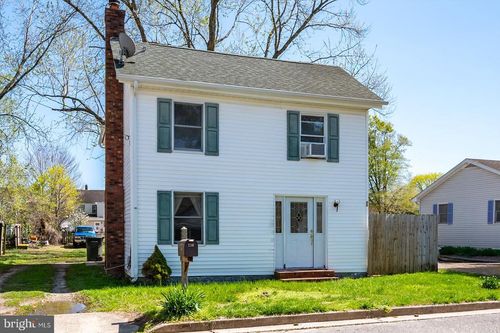 210 Walnut St, SNOW HILL, MD, 21863-1333 | Card Image