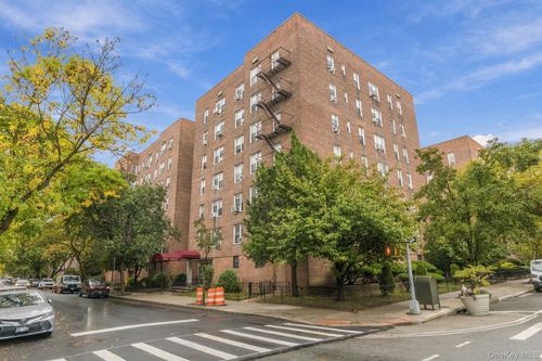 6k-33-45 92nd St, Jackson Heights, NY, 11372-1830 | Card Image