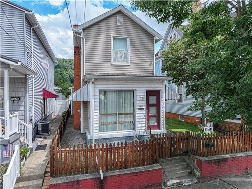 1912 4th Ave, Beaver Falls, PA, 15010-3917 | Card Image