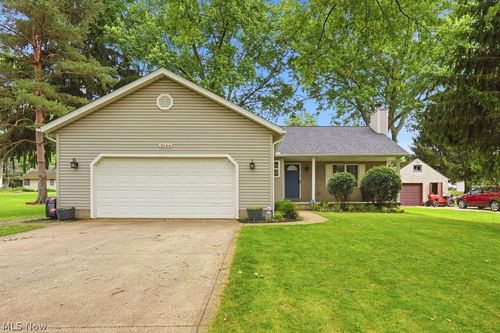 3166 Vermont St Nw, North Canton, OH, 44720-4845 | Card Image