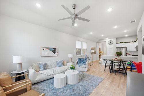 5019 Somersworth Dr, Mckinney, TX, 75071-3836 | Card Image