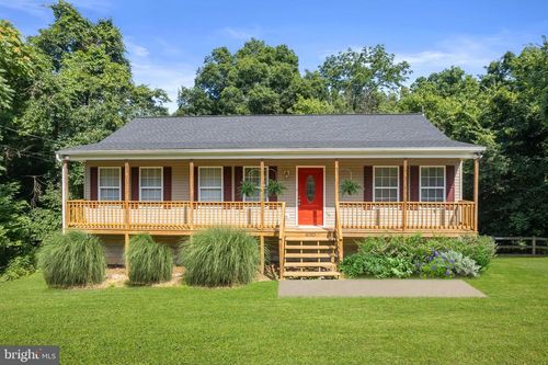 430 Cedar Creek Dr, HARPERS FERRY, WV, 25425-6620 | Card Image
