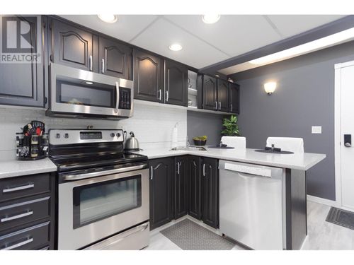27-1950 Burtch Rd, Kelowna, BC, V1Y4B2 | Card Image