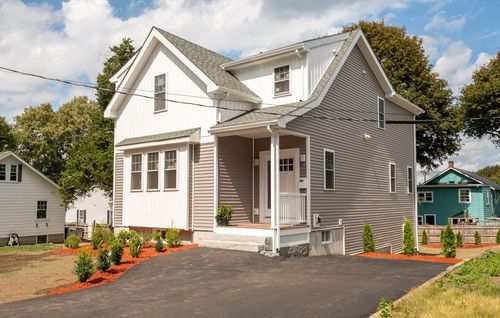 4 Vernon Ave, Stoneham, MA, 02180-3462 | Card Image