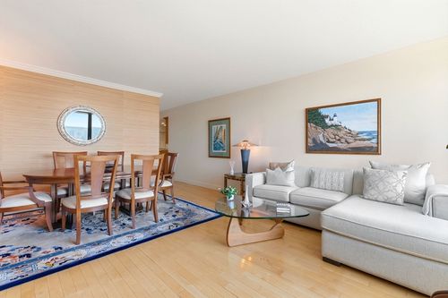 26g-65 E India Row, Boston, MA, 02110 | Card Image