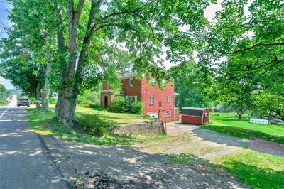 6123 Old William Penn Highway, House other with 4 bedrooms, 3 bathrooms and 1 parking in Murrysville PA | Image 3