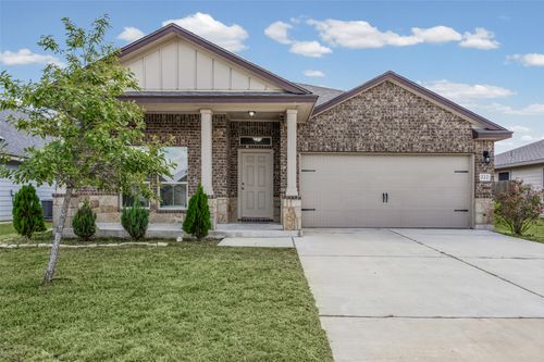222 Reagor Dr, Taylor, TX, 76574-4537 | Card Image