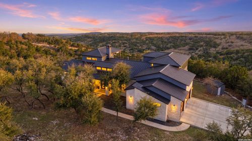 2587 Falling Oak Dr, Blanco, TX, 78606-2265 | Card Image