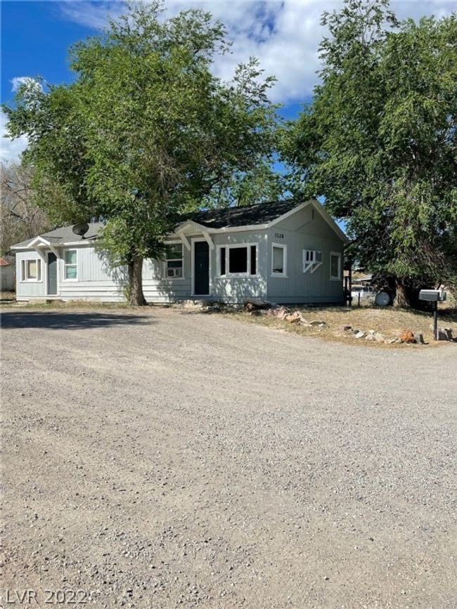 1208 1210, & 1220 Avenue B, Sold in Ely Zoocasa