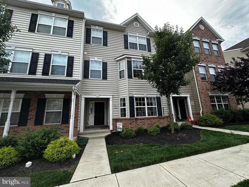 m55-3073 Goshen Dr, PENNSBURG, PA, 18073-1289 | Card Image