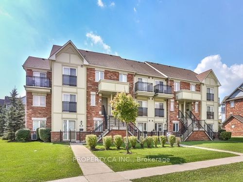 69-2285 Bur Oak Ave, Markham, ON, L6E0B8 | Card Image