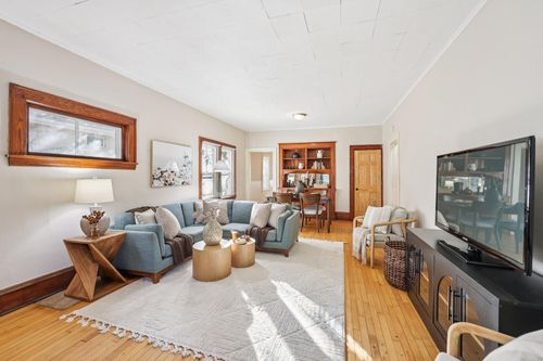 1819 Newton Ave N, Minneapolis, MN, 55411-3028 | Card Image