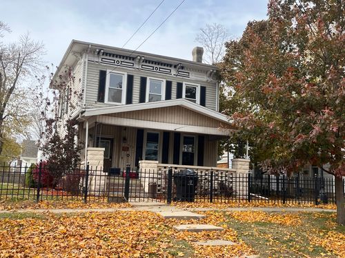 1002 N Roosevelt Ave, Bloomington, IL, 61701-2765 | Card Image