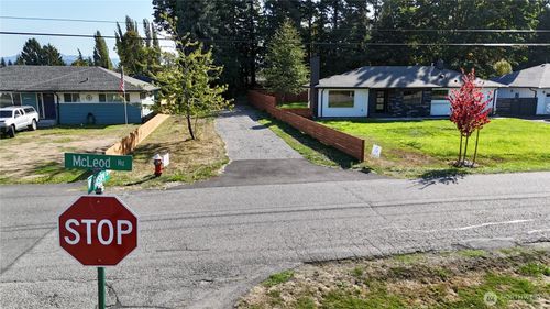 2833 Mcleod Rd, Bellingham, WA, 98225-1051 | Card Image