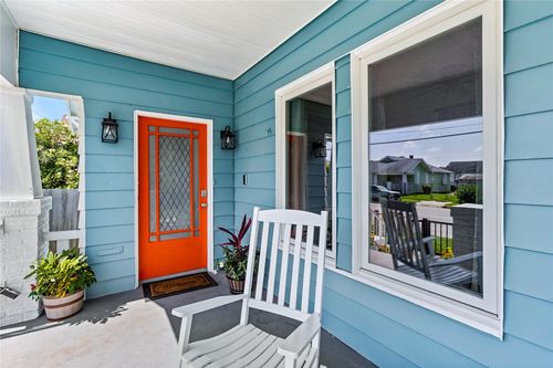 2412 39th St, Galveston, TX, 77550-8811 | Card Image