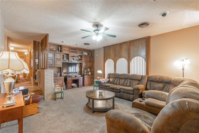 1101 E Chickasaw St, House other with 3 bedrooms, 2 bathrooms and null parking in Wynnewood OK | Image 9