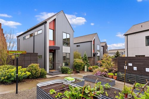 464 Seed Path Nw, Bainbridge Island, WA, 98110-5507 | Card Image