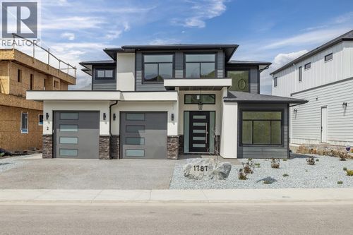 1787 Fawn Run Dr, Kelowna, BC, V1W5N9 | Card Image