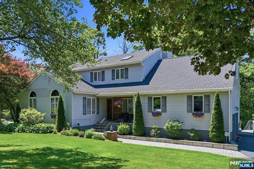 18 Tice Rd, Hewitt, NJ, 07421-3185 | Card Image