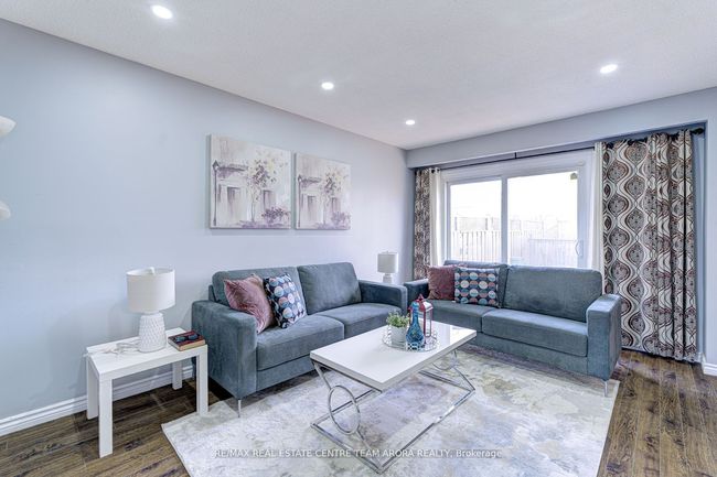 18 Abell Dr, House attached with 4 bedrooms, 3 bathrooms and 2 parking in Brampton ON | Image 7