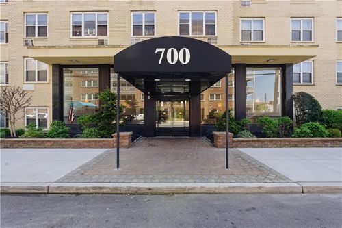 2a-700 Shore Rd, Long Beach, NY, 11561-4715 | Card Image