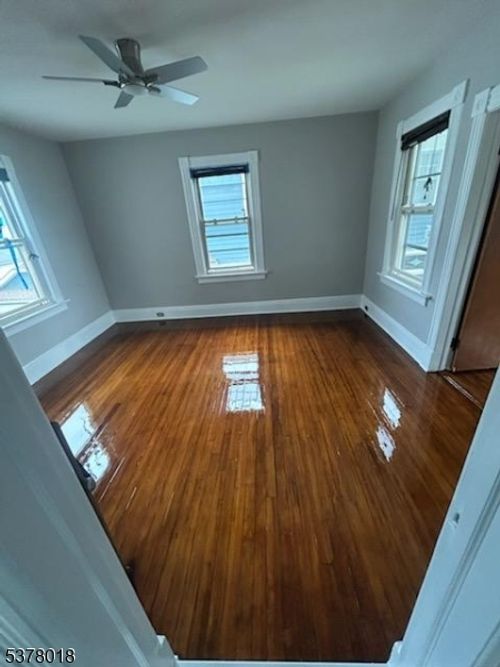 4 Bay Ave, Bloomfield, NJ, 07003-3706 | Card Image