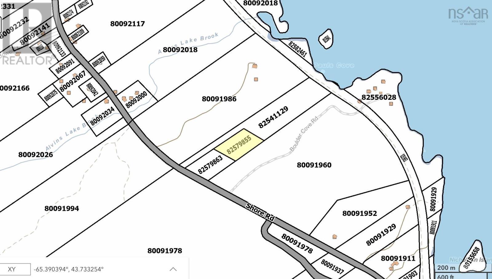 Land in Shelburne