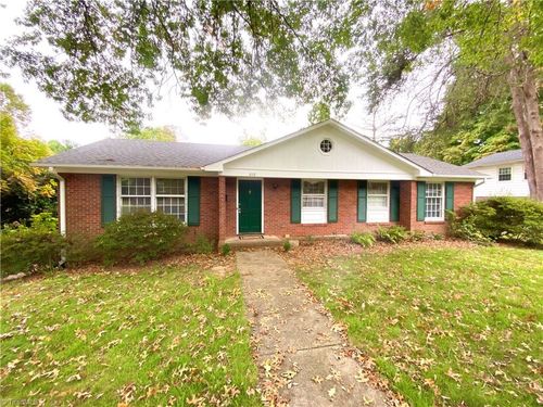 2173 New Castle Dr, Winston-Salem, NC, 27103-5761 | Card Image