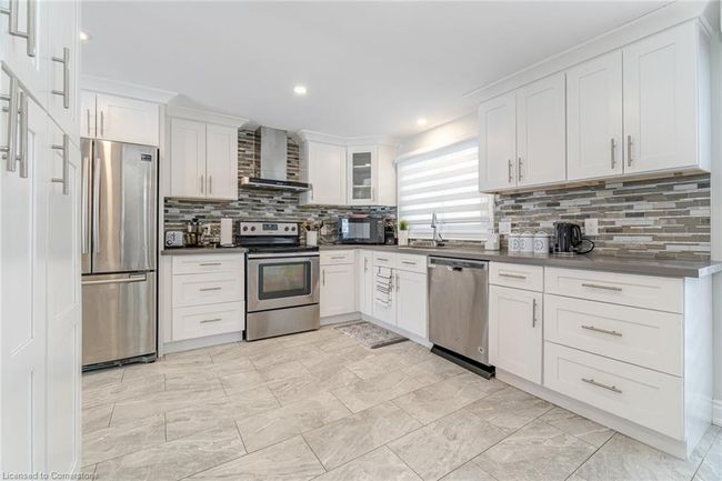 512 Pinetree Cres, House other with 3 bedrooms, 3 bathrooms and 4 parking in Cambridge ON | Image 16
