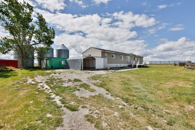 3.43 Acres, House other with 4 bedrooms, 3 bathrooms and null parking in Raymond AB | Image 34