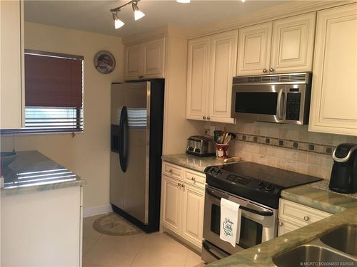 apt-307-9400 Ocean Dr, Jensen Beach, FL, 34957-3001 | Card Image