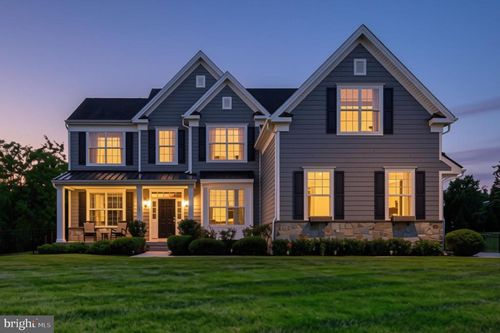 1 Bennett Ln, NEWTOWN, PA, 18940-3100 | Card Image