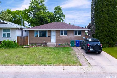 1615 Vickies Ave, Saskatoon, SK, S7N2P2 | Card Image