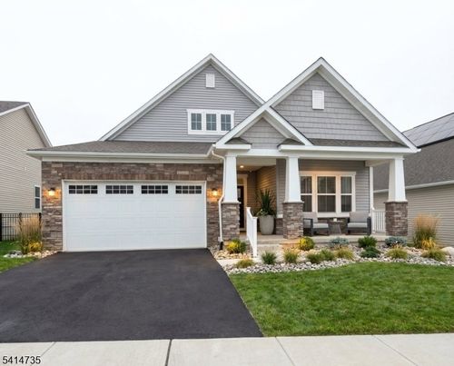 4 Coopers Hawk Ct, Washington, NJ, 07882-2515 | Card Image