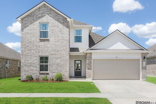 715 Jacques Ln, Zachary, LA, 70791-8358 | Card Image