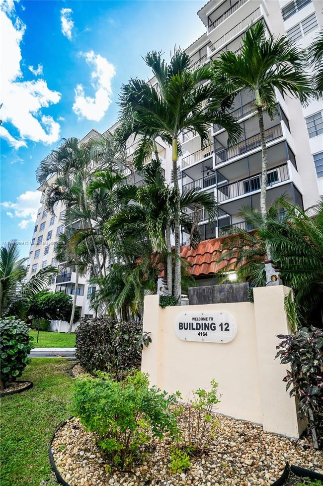 APT-601 - 4164 Inverrary Dr, Condo with 2 bedrooms, 2 bathrooms and null parking in Lauderhill FL | Image 48