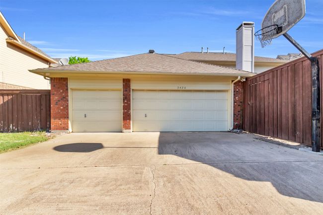 Rear Facing Garage | Image 28