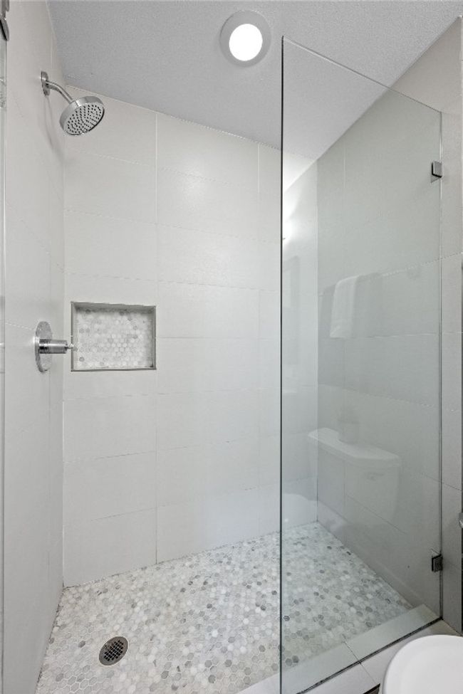 Frameless Glass Shower | Image 19