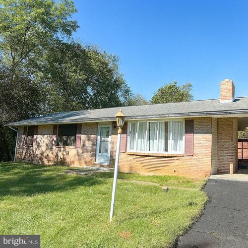 1536 W Trindle Rd, CARLISLE, PA, 17015-9759 | Card Image