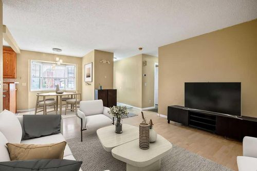 31 Castleglen Cres Ne, Calgary, AB, T3J1N2 | Card Image