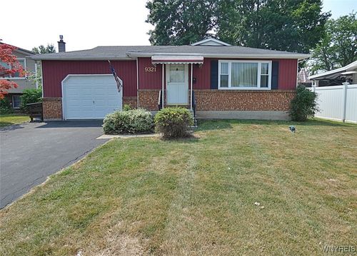 9321 Saint Johns Pkwy, Niagara Falls, NY, 14304-5806 | Card Image