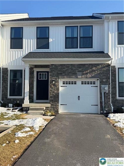 1033 Watson Ct, Fogelsville, PA, 18051-7721 | Card Image
