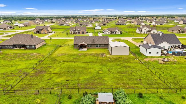 Aerial perspective of suburban area | Image 32