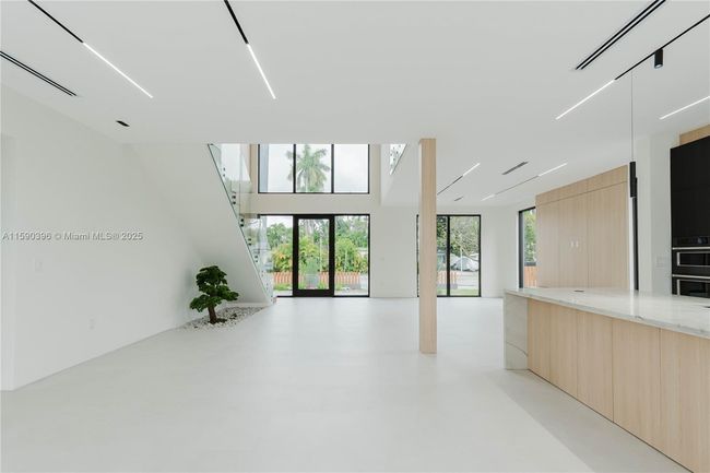 549 East Dr, House other with 4 bedrooms, 4 bathrooms and null parking in Miami Springs FL | Image 14
