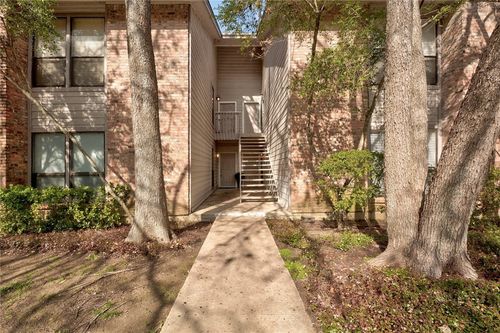 3839 Dry Creek Dr, Austin, TX, 78731-4857 | Card Image