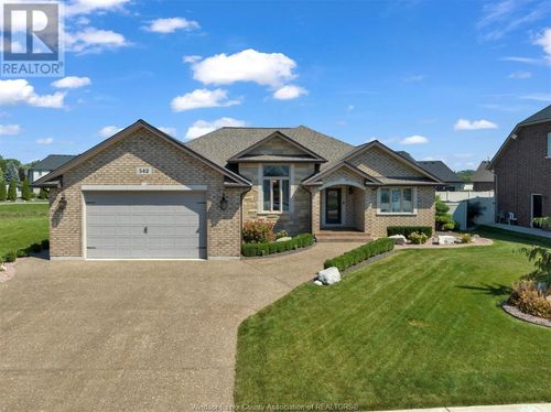542 W River St, Belle River, ON, N0R1A0 | Card Image